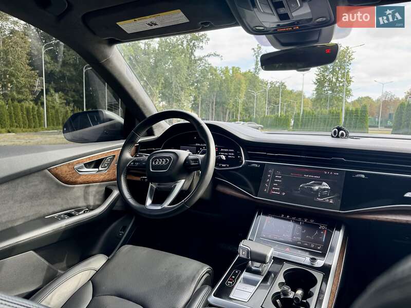 Внедорожник / Кроссовер Audi Q8 2019 в Харькове