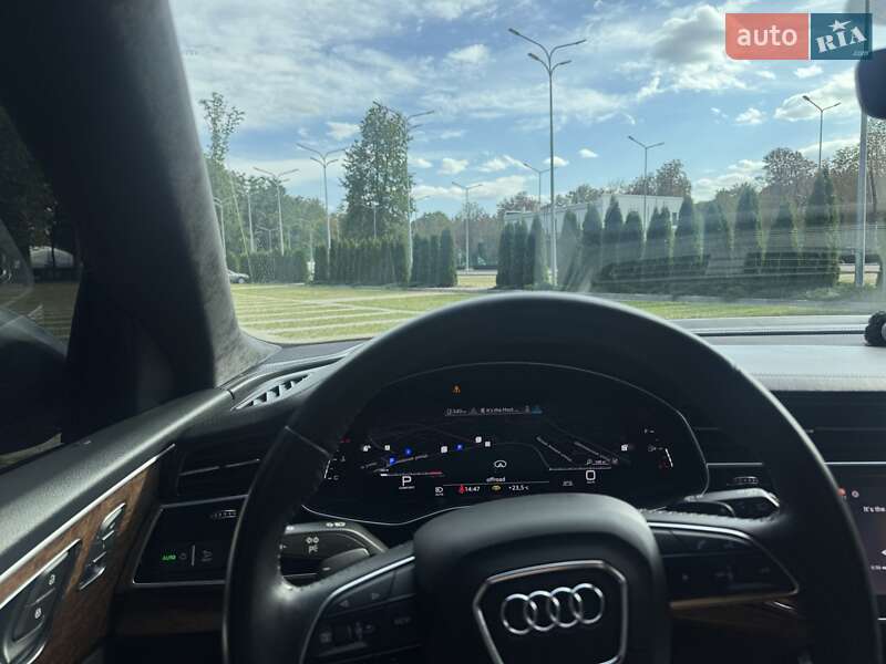 Внедорожник / Кроссовер Audi Q8 2019 в Харькове