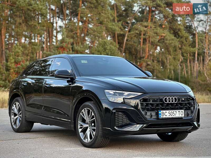 Внедорожник / Кроссовер Audi Q8 2023 в Киеве