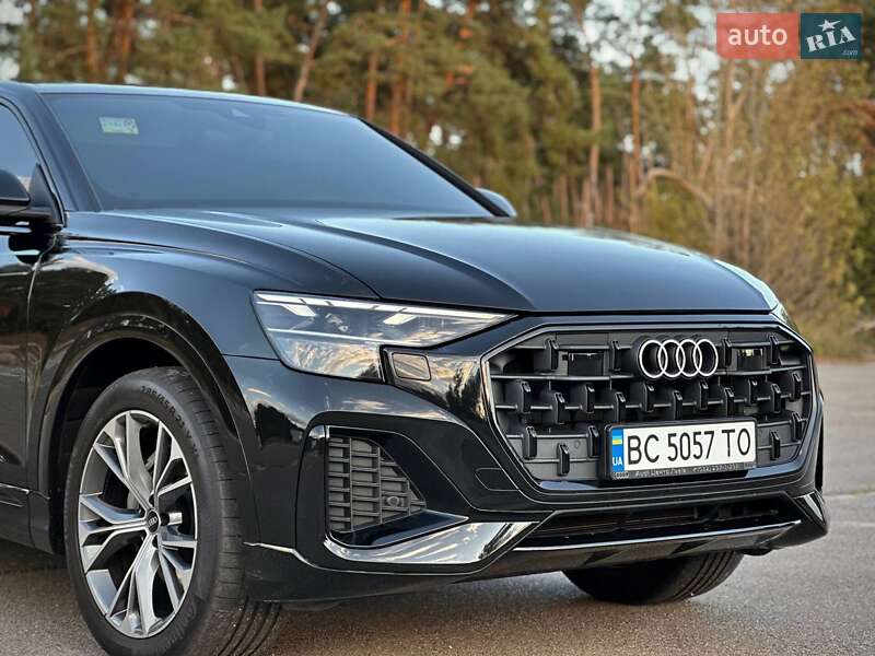 Внедорожник / Кроссовер Audi Q8 2023 в Киеве