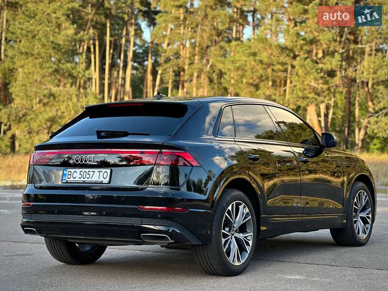 Внедорожник / Кроссовер Audi Q8 2023 в Киеве