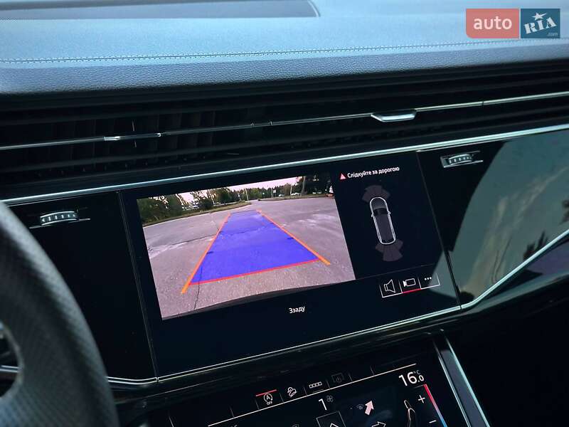 Внедорожник / Кроссовер Audi Q8 2023 в Киеве