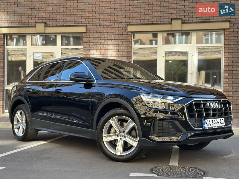 Внедорожник / Кроссовер Audi Q8 2019 в Киеве
