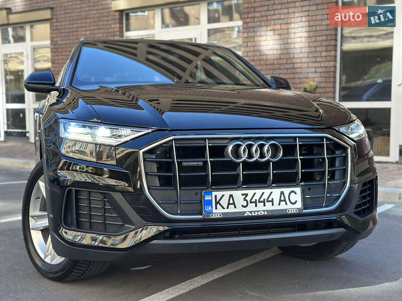 Внедорожник / Кроссовер Audi Q8 2019 в Киеве