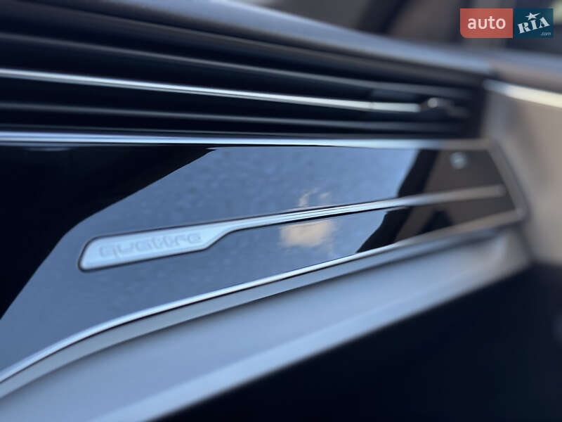 Внедорожник / Кроссовер Audi Q8 2019 в Киеве