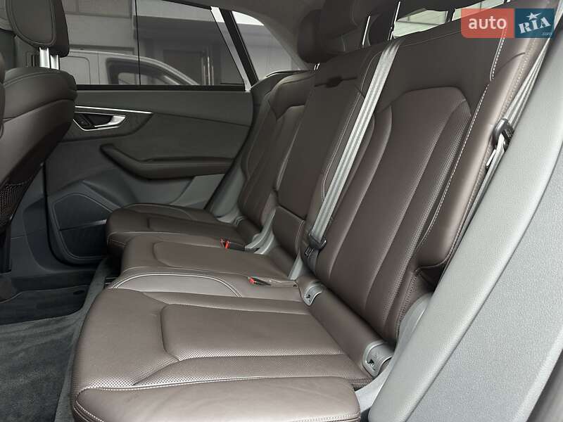 Внедорожник / Кроссовер Audi Q8 2019 в Мукачево
