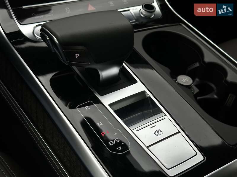 Внедорожник / Кроссовер Audi Q8 2019 в Мукачево