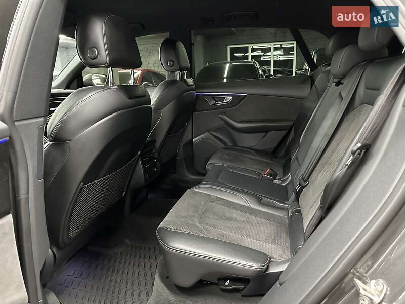 Внедорожник / Кроссовер Audi Q8 2020 в Харькове