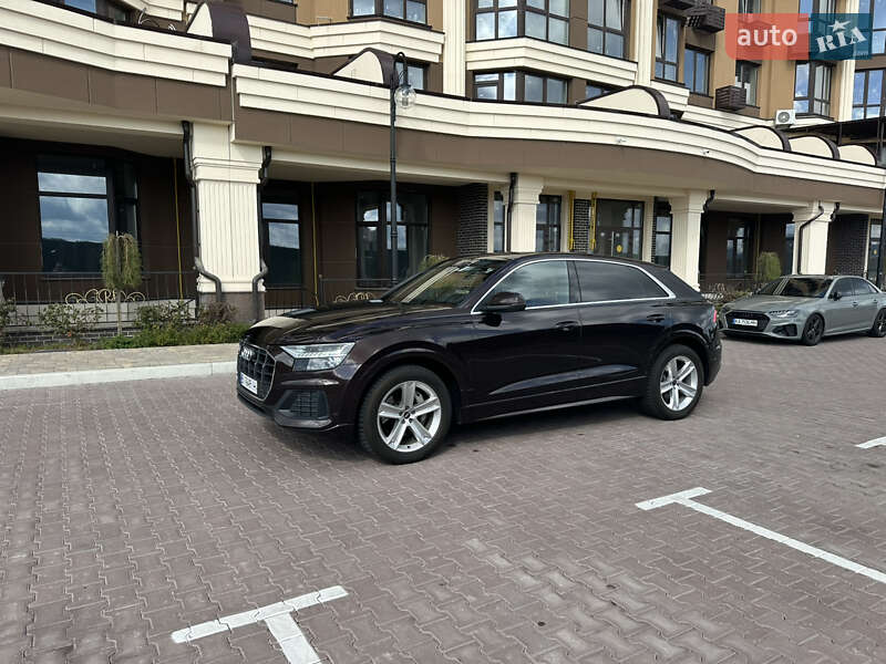 Внедорожник / Кроссовер Audi Q8 2021 в Киеве