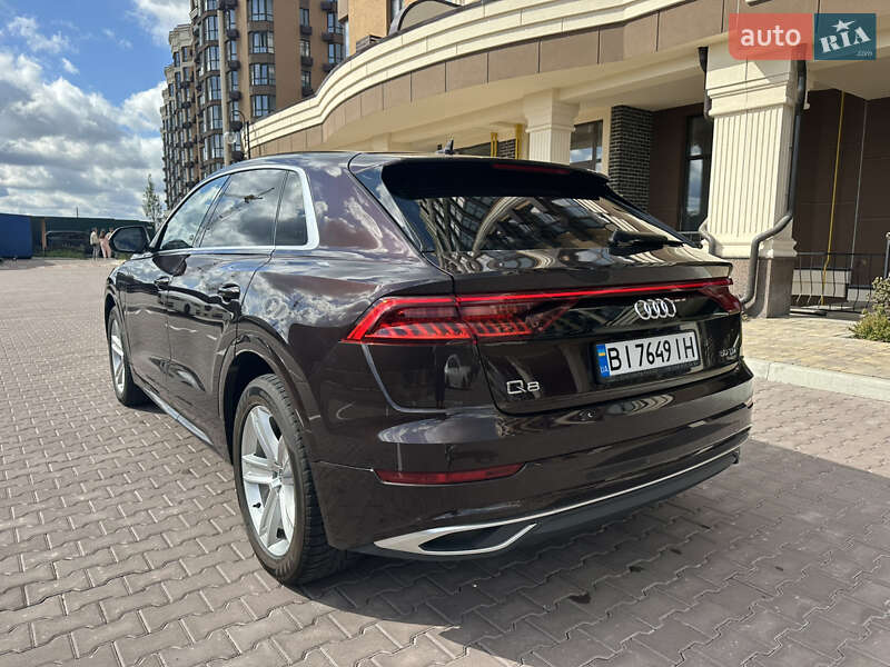 Внедорожник / Кроссовер Audi Q8 2021 в Киеве
