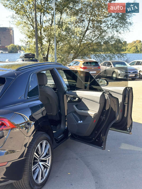 Внедорожник / Кроссовер Audi Q8 2018 в Киеве