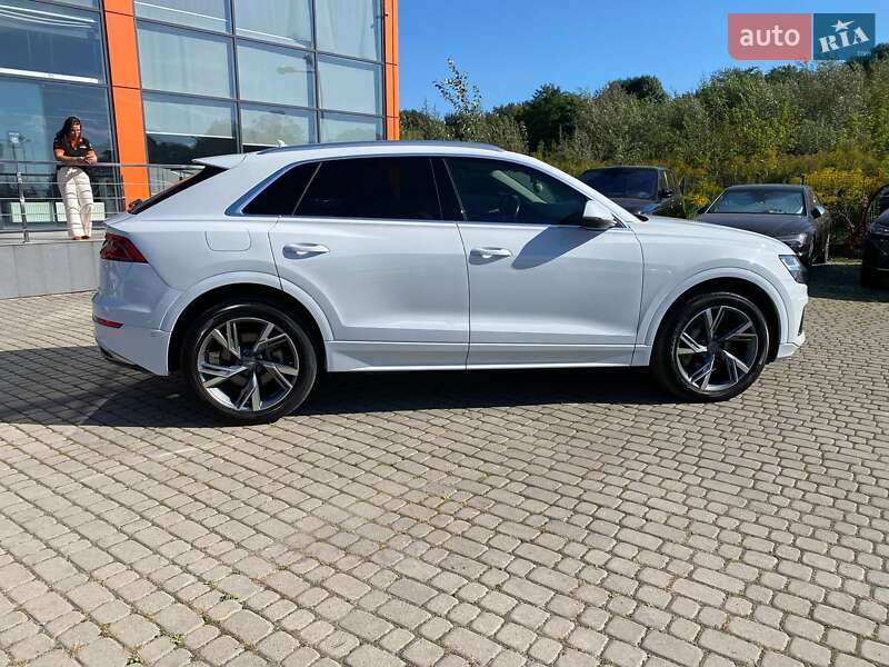 Внедорожник / Кроссовер Audi Q8 2018 в Львове