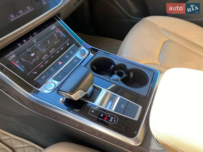 Внедорожник / Кроссовер Audi Q8 2018 в Львове