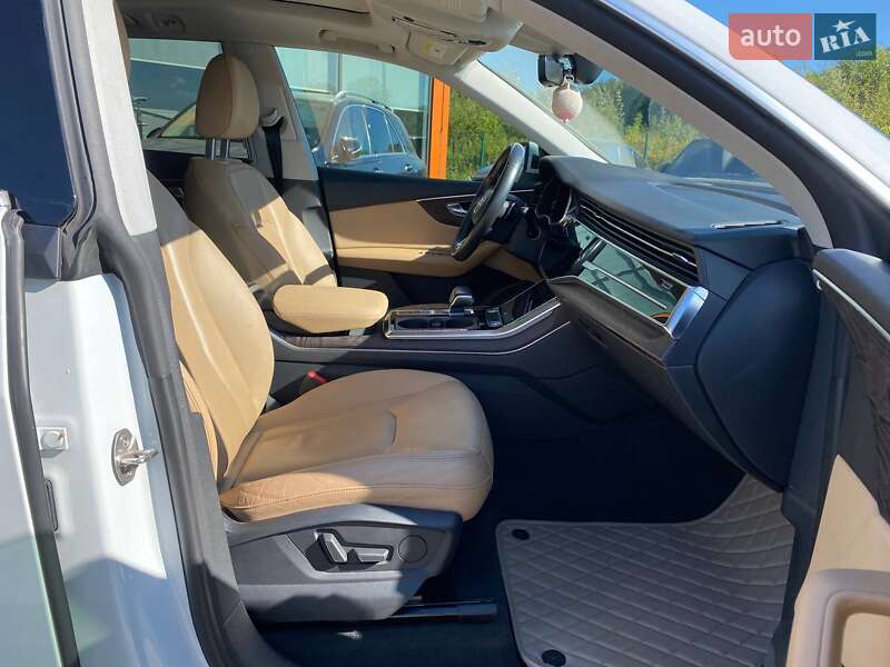 Внедорожник / Кроссовер Audi Q8 2018 в Львове