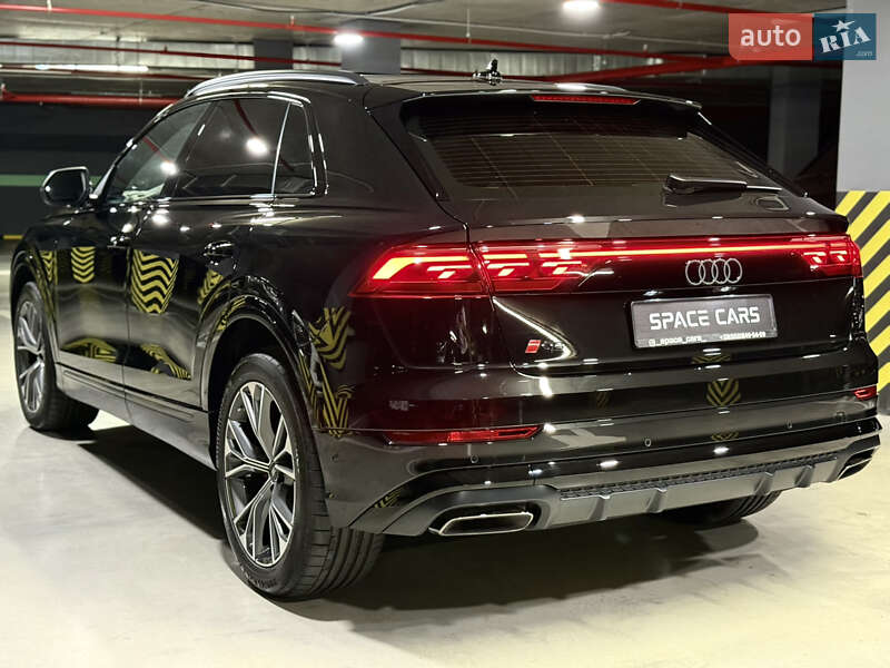 Внедорожник / Кроссовер Audi Q8 2024 в Киеве