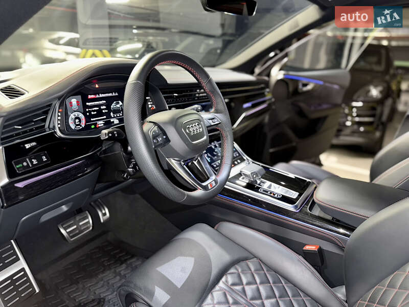 Внедорожник / Кроссовер Audi Q8 2024 в Киеве