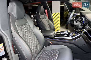 Внедорожник / Кроссовер Audi Q8 2024 в 