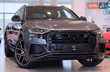 Внедорожник / Кроссовер Audi Q8 2020 в 