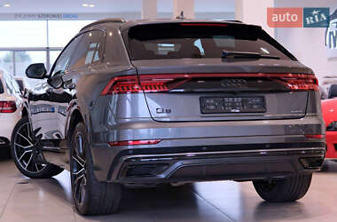 Внедорожник / Кроссовер Audi Q8 2020 в 