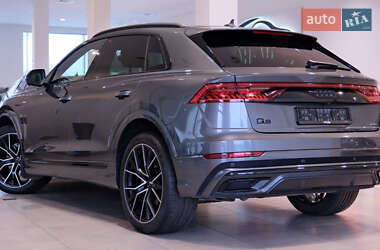 Внедорожник / Кроссовер Audi Q8 2020 в 