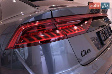 Внедорожник / Кроссовер Audi Q8 2020 в 