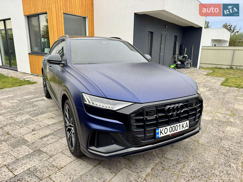 Внедорожник / Кроссовер Audi Q8 2019 в Киеве