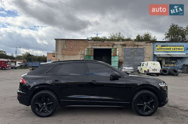 Внедорожник / Кроссовер Audi Q8 2018 в 