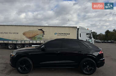 Внедорожник / Кроссовер Audi Q8 2018 в 
