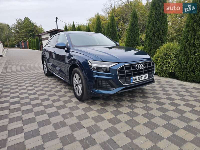 Внедорожник / Кроссовер Audi Q8 2021 в Киеве
