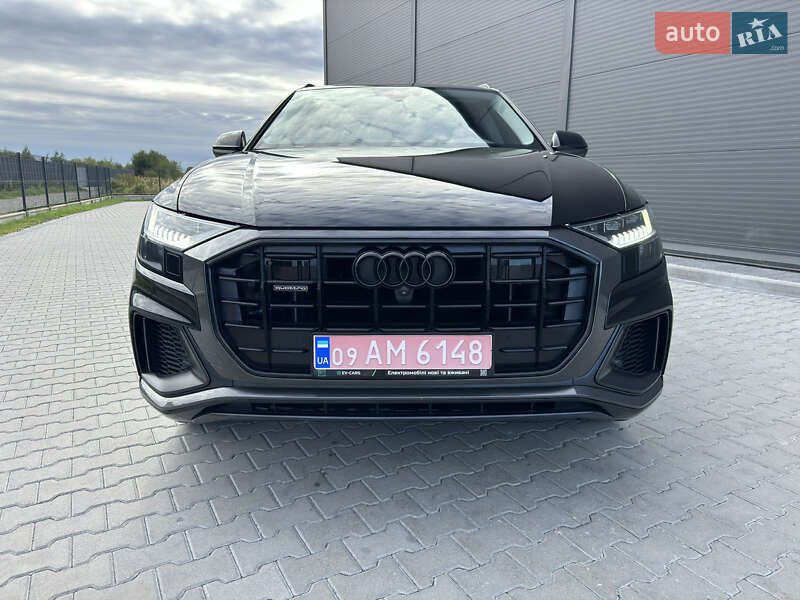 Внедорожник / Кроссовер Audi Q8 2019 в Ивано-Франковске