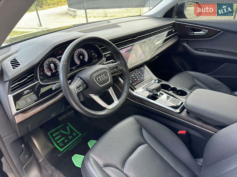 Внедорожник / Кроссовер Audi Q8 2019 в Ивано-Франковске