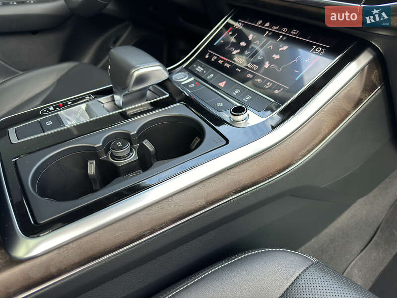 Внедорожник / Кроссовер Audi Q8 2019 в Ивано-Франковске