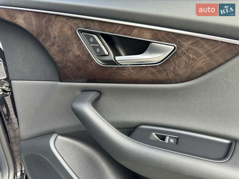 Внедорожник / Кроссовер Audi Q8 2019 в Ивано-Франковске