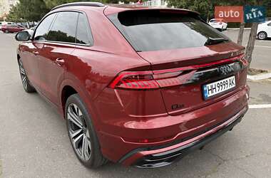 Внедорожник / Кроссовер Audi Q8 2021 в 