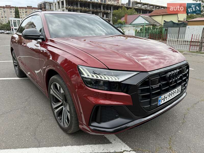 Внедорожник / Кроссовер Audi Q8 2021 в Одессе