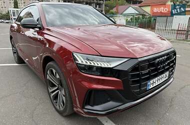 Внедорожник / Кроссовер Audi Q8 2021 в 