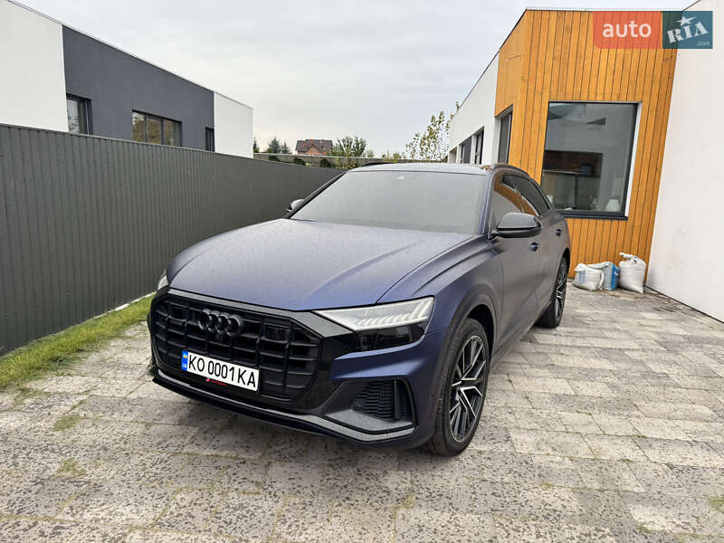 Внедорожник / Кроссовер Audi Q8 2019 в Киеве