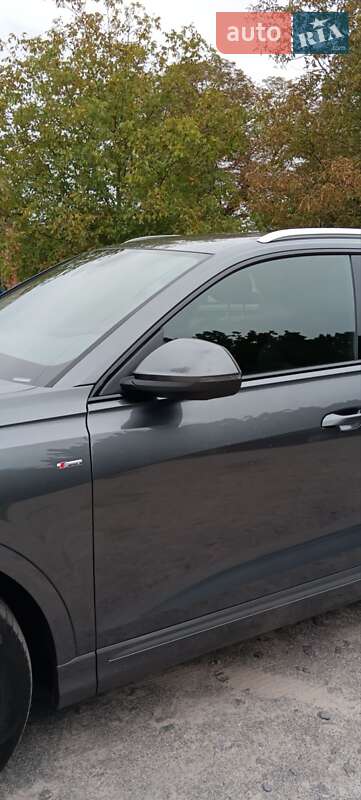 Внедорожник / Кроссовер Audi Q8 2018 в Виннице