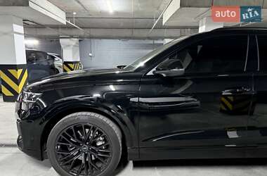 Внедорожник / Кроссовер Audi Q8 2024 в 