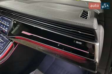 Внедорожник / Кроссовер Audi Q8 2024 в 