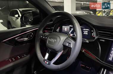 Внедорожник / Кроссовер Audi Q8 2024 в 