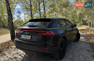 Внедорожник / Кроссовер Audi Q8 2022 в 