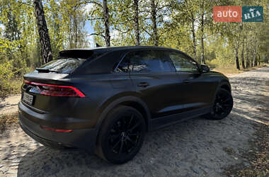 Внедорожник / Кроссовер Audi Q8 2022 в 