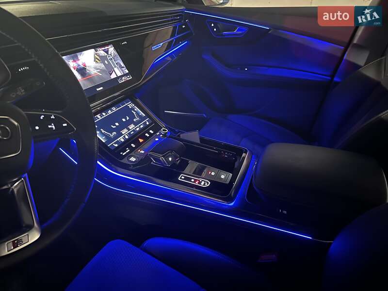 Позашляховик / Кросовер Audi Q8 2019 в Києві