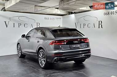 Позашляховик / Кросовер Audi Q8 2018 в 