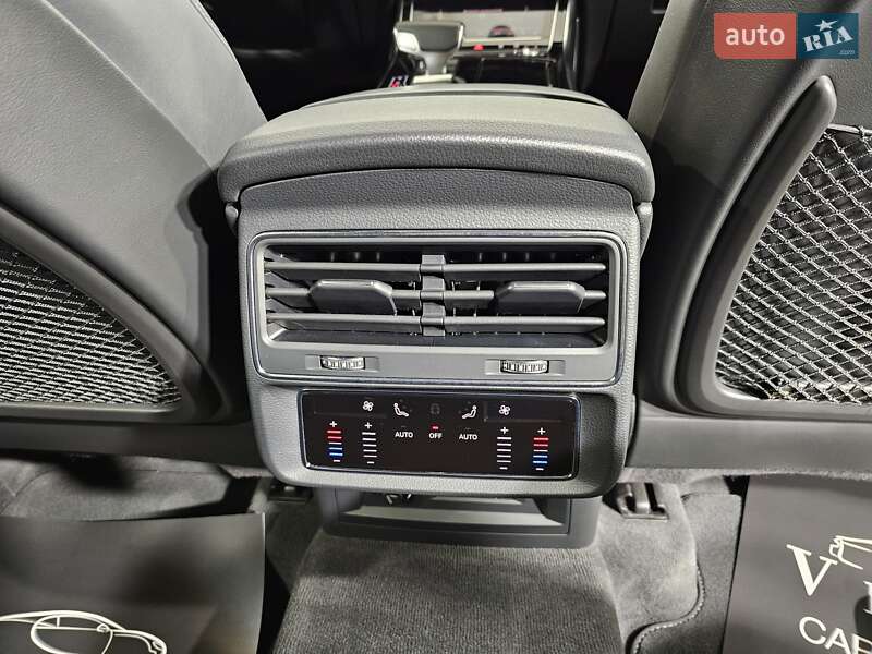 Внедорожник / Кроссовер Audi Q8 2018 в Киеве