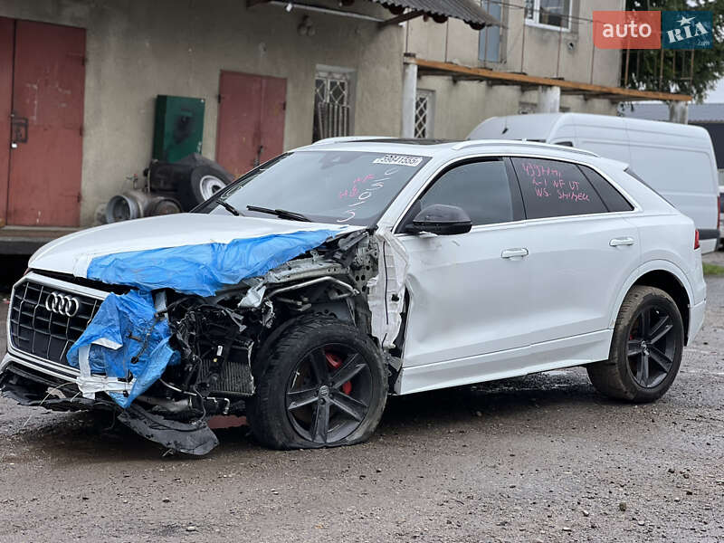 Позашляховик / Кросовер Audi Q8 2019 в Стрию