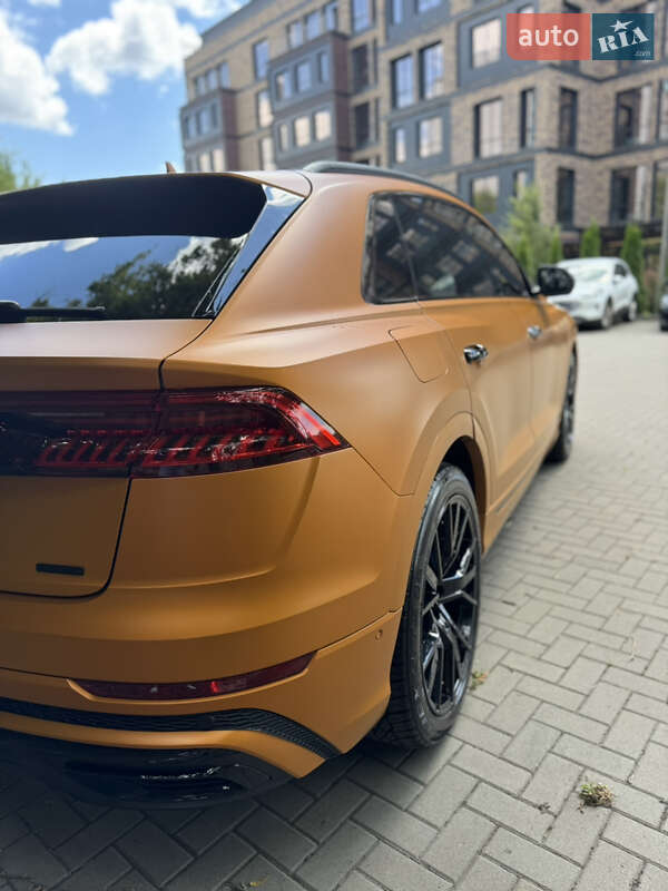 Внедорожник / Кроссовер Audi Q8 2018 в Киеве