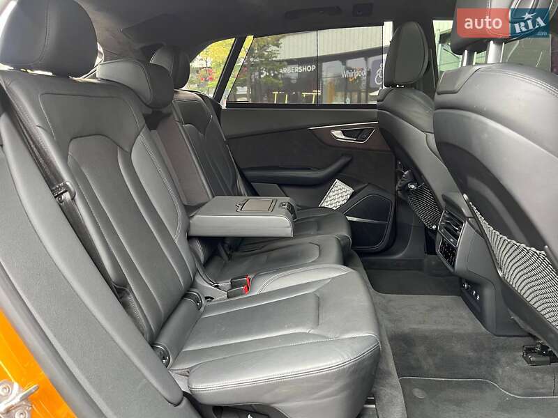 Внедорожник / Кроссовер Audi Q8 2018 в Киеве