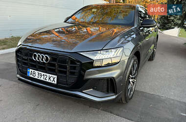 Позашляховик / Кросовер Audi Q8 2021 в 